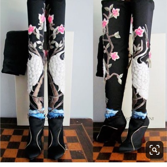 Saint Laurent designed by Tom Ford - Picture 7 of 7